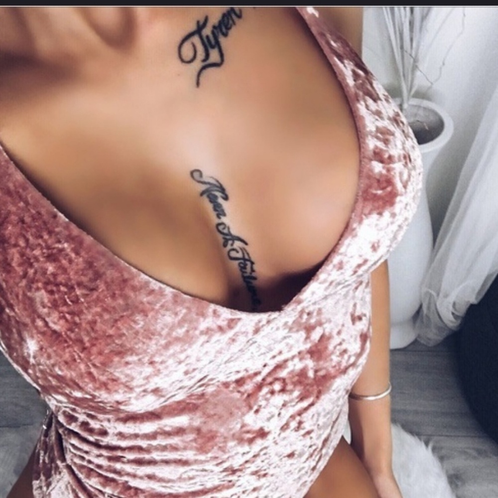 🔥LAST!🔥CRUSHED VELVET BODYSUIT PINK